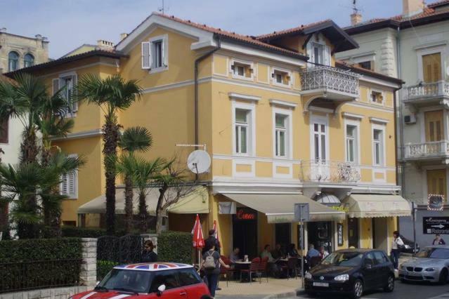 Apartment Center Opatija Eksteriør bilde